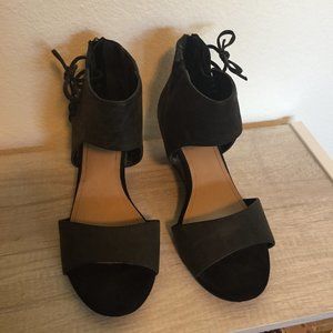 🌸 Plus Size - Torrid Black Sipper Sandals